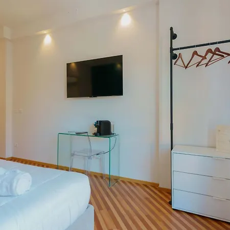Nettuno Boutique - Historic Centre Guest house