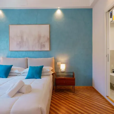 Nettuno Boutique - Historic Centre 4* Bologna