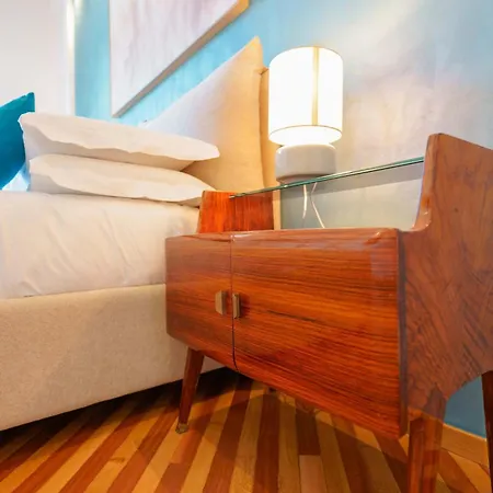 Guest house Nettuno Boutique - Historic Centre 4*