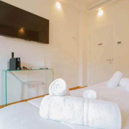 Nettuno Boutique - Historic Centre Guest house Bologna