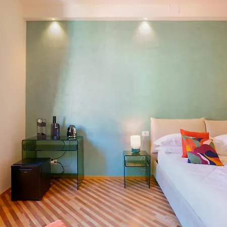 Nettuno Boutique - Historic Centre Guest house